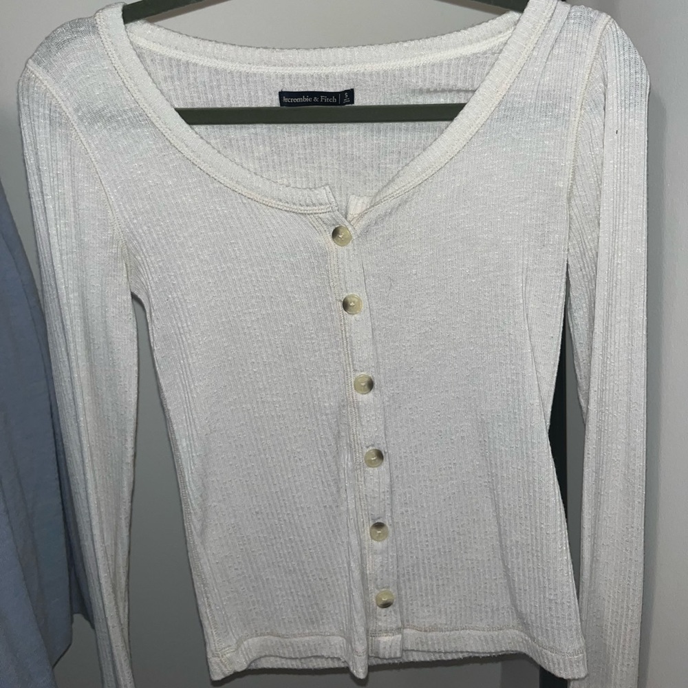 ABERCROMBIE BUTTON DOWN SWEATER
